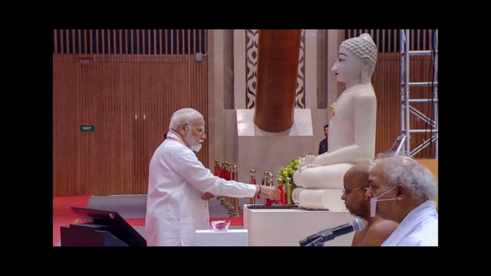 “Modi’s Masterstroke: Spectacular Unveiling of 2550th Bhagwan Mahaveer Nirvan Mahotsav Sets the Nation Aglow with Hope and Splendor!”